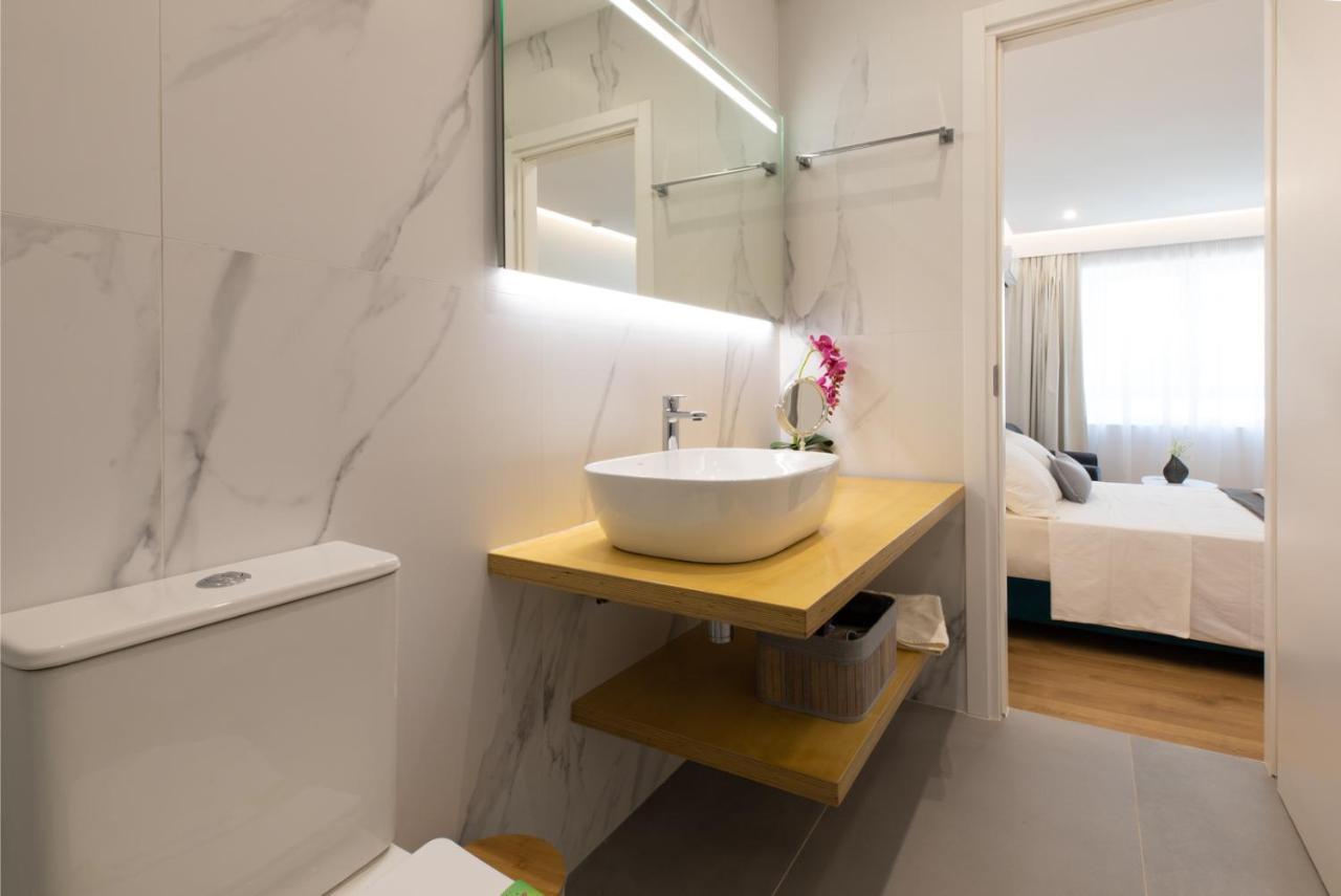 Minimal Apartment In Plaka Atene Esterno foto